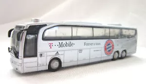 Dickie Toys FC Bayern München Bus VIP-Werbemodelll 1:87 Modellauto #1 - Bild 1 von 6