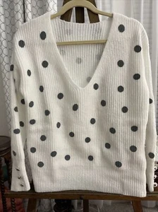 Pullover weiß mit grauen Tupfen - Größe Damen Medium. Neu Mit Etikett - Bild 1 von 3