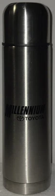 Frasco de vacío de acero inoxidable Millennium Toyota 20 oz botella termo de café Foto 1 de 4