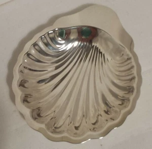 ONEIDA SILVERSMITHS SILVERPLATE 7.5" SHELL BON BON or NUT DISH - Picture 1 of 6