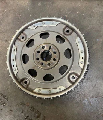 Nissan 370Z 2009-2020 transmisión automática volante placa flexible VQ37VHR OEM Foto 1 de 4