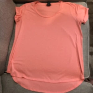 Maglia Rue 21 arancione ~ manica corta ~ taglia media - Foto 1 di 3