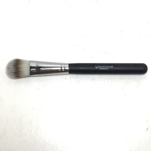 Younique - Foundation Brush - neu unbenutzt aber ohne OVP - Bild 1 von 6