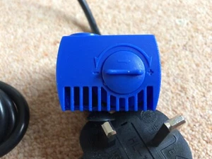 PRO TAUCHWASSERPUMPEN PUMPE Fische & Aquarium 220-240V 270LPH REGELBARER DURCHFLUSS - Bild 1 von 5