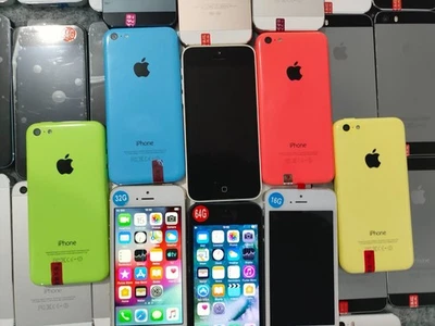 Apple iPhone 5/5C/5S 8/16/32/64GB Desbloqueado 4G ISO 6/10/12 - Probado 100% Funcionando Foto 1 de 4