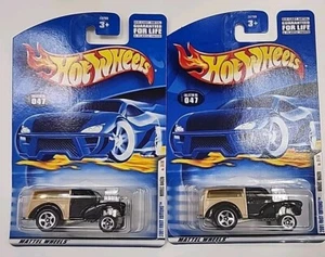 Hot Wheels Lot Of Two 2001 First Editions Morris Wagon Collector # 047 - Picture 1 of 2