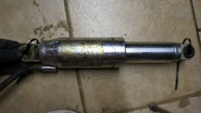 Amortiguador de suspensión trasera ajustable aire 82-83 Kawasaki Specter KZ1000 D SH227 Foto 1 de 4