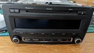 Skoda Car Radio Head Unit. Part No 1Z0035161M - Picture 1 of 2