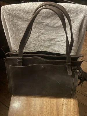 Transportador de mascotas personalizado hecho a mano - cuero Foto 1 de 4