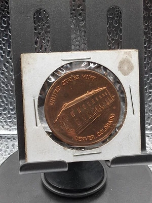 U.S. Mint Denver Colarado 1789 Commemorative Bronze Token - Image 1 of 4