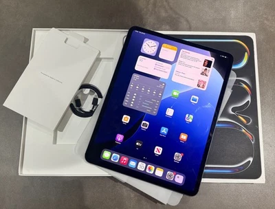 MINT Apple iPad Pro 13-inch M4 (2024) 256GB WiFi+ Cellular(Unlocked)Space Grey.. - Image 1 of 4