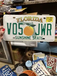 Florida License Plate V05 JWR Sunshine State - Picture 1 of 18