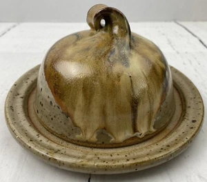 Studio Art Keramik Tropfglasur Käseplatte mit Deckel signiert Drehgriff - Bild 1 von 9