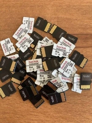 Lotto x6 Micro SD Sandisk Temperature Industrial  8GB classe 10 - 6x stock New - Immagine 1 di 4