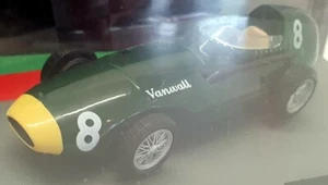 Altaya 1/43 Scale Model Car 1101IR14 - Vanwall 57 1958 Stirling Moss - Imagen 1 de 5