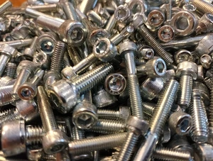 Tornillos Allen tapa BZP de 1 kg - M6 M8 - Lote de trabajo - Imagen 1 de 1