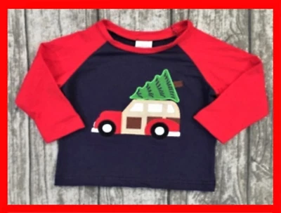 CAMISA RAGLÁN NUEVA SIN ETIQUETAS BOUTIQUE DE NAVIDAD ÁRBOL DE NAVIDAD EN COCHE - TALLA 7/8 Foto 1 de 2