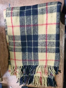 TOLLER SCHOTT Ruana Poncho Macleod Tartan 85 % Wolle NEU gelb schwarz rot kariert £135 - Bild 1 von 5