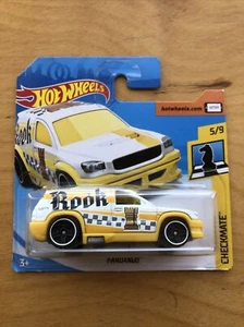 2018 Hot Wheels #336 Checkmate-Rook FANDANGO White/Yellow on Short Card - Picture 1 of 7