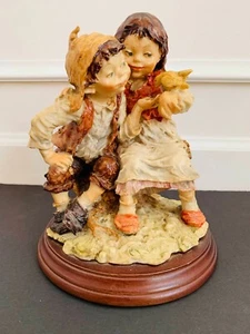 Vintage Giuseppe Armani Gulliver's World Capodimonte Boy & Girl w/Bird - Picture 1 of 7