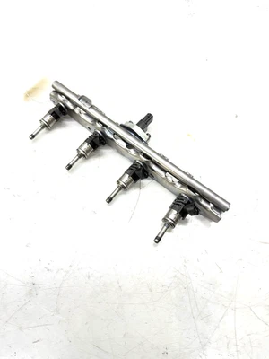 Juego de 4 inyectores de rieles inyectores de combustible para motor Lexus UX200 2019-2022 OEM 2,0 L Foto 1 de 4