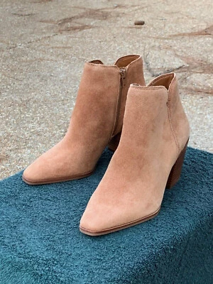 BOTÍN ALDO FLEX V MUESCA GAMUZA TOSTADA TALLA 7 CREMALLERA Y ACENTO DORADO tacón apilado Foto 1 de 4