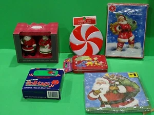 Lotto 6 Articoli Natalizi Assortiti Sale e Pepe Shaker Gift Card Lattine Etichette J6 - Foto 1 di 5