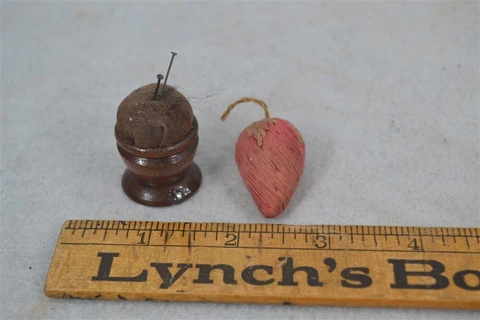 sewing mini pin cushion strawberry emery pin sharpener lot 19th original antique Cover