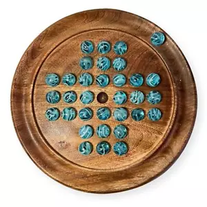 22 cm Durchmesser Holz SOLITÄR BRETTSPIEL mit blauen Sauerstoff Glasmurmeln - Bild 1 von 7