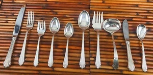 Kirk Stieff * CLASSIC FLUTES Glossy Silverplate Flatware - MINT - CHOICE - (205) - Picture 1 of 3