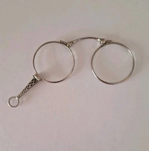 Opernbrille (Lorgnette) mit Henkel inklusive Etui und extra Linse - Bild 1 von 8