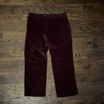 Calça social elástica Banana Republic 36 x 30 veludo vermelho escuro Aiden slim fit - Imagem 1 de 3