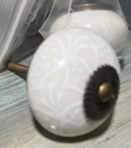 Hand Painted Ceramic Cabinet Knobs/Handle/Drawer Pull White on White - 6 Pack - Picture 1 of 4