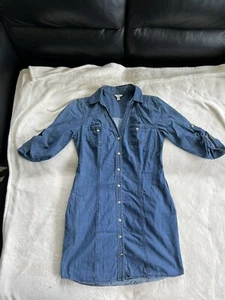 Vestido mediodi azul Guess para mujer talla pequeña con mangas enrollables con pestañas con botones - Imagen 1 de 16