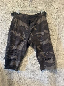 Gorpcore- Endura Men’s 29-31 adjustable Waistband Camouflage Shorts Tech Gear - Picture 1 of 13