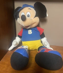 Musical Mickey Mouse Shanghai Disneyland Park Plays Coco Jamboo - Imagen 1 de 6