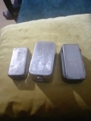 Lot de 3 Anciens petits réchauds pour coiffeur. - Photo 1/4