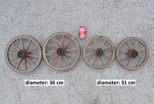 4x Piccolo Carrello Vintage Vecchio Legno Carro Ruote Ruota 36 cm / 31 cm - Foto 1 di 12