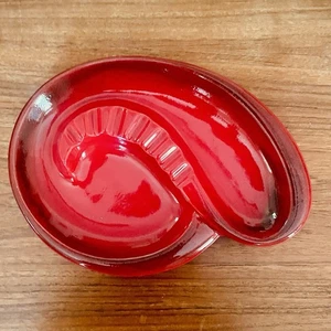 Bright Red Vintage Royal Haeger Ashtray 135 - Picture 1 of 3