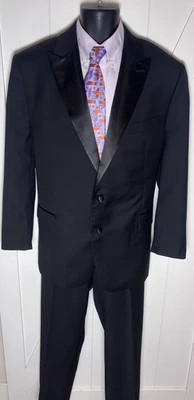 Lauren by Ralph Lauren Black Label Satin Trim Wool/Poly Blend Tuxedo 46L/ 40x29” - Image 1 of 4