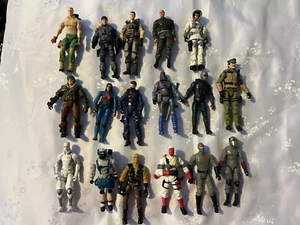 G. I. Joe 2009 Rise of Cobra - 17 assorted figures with some accessories - Picture 1 of 10