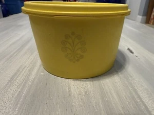 VTG TUPPERWARE Servalier 1298-12 Yellow 6" - Picture 1 of 8