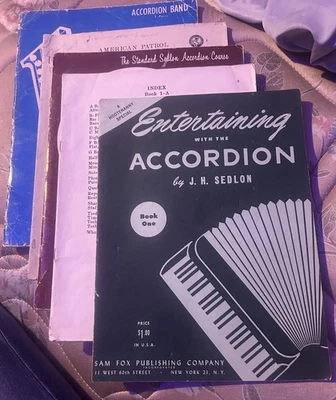Lote de 5 libros de música de acordeón vintage publicados 1955 y 1962 JH Sedlon Aretta Foto 1 de 4