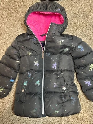 Abrigo acolchado Limited Too Girls negro y rosa con capucha UNICORNIOS talla 4 DE COLECCIÓN Foto 1 de 4