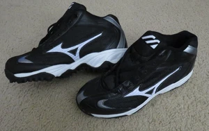 ***NEW Mizuno 9 Spike Blast 2 Mid Multi-Purpose ALL Terrain Shoe MENS Size 10.5 - Picture 1 of 13