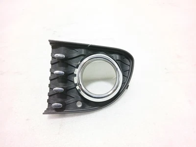 REJILLA ANTINIEBLA DELANTERA INFERIOR IZQUIERDA ORIGINAL FIAT 500 LOUNGE 2015-23 735619568 Foto 1 de 4