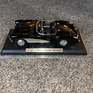 1/18 Diecast Maisto 57  Corvette - Black Convertible #11729. W/ Display Case - Picture 1 of 8