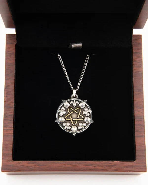 The Witcher Yennefer of Vengerberg Obsidian Star Medallion w/ Chain & Choker - Image 1 of 4