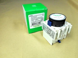 SCHNEIDER ELECTRIC LADR0 time delay auxiliary contact block (NIB) - Picture 1 of 3