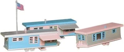 Bachmann Trains - PLASTICVILLE U.S.A. BUILDINGS – CLASSIC KITS - TRAILER PARK - Image 1 of 4